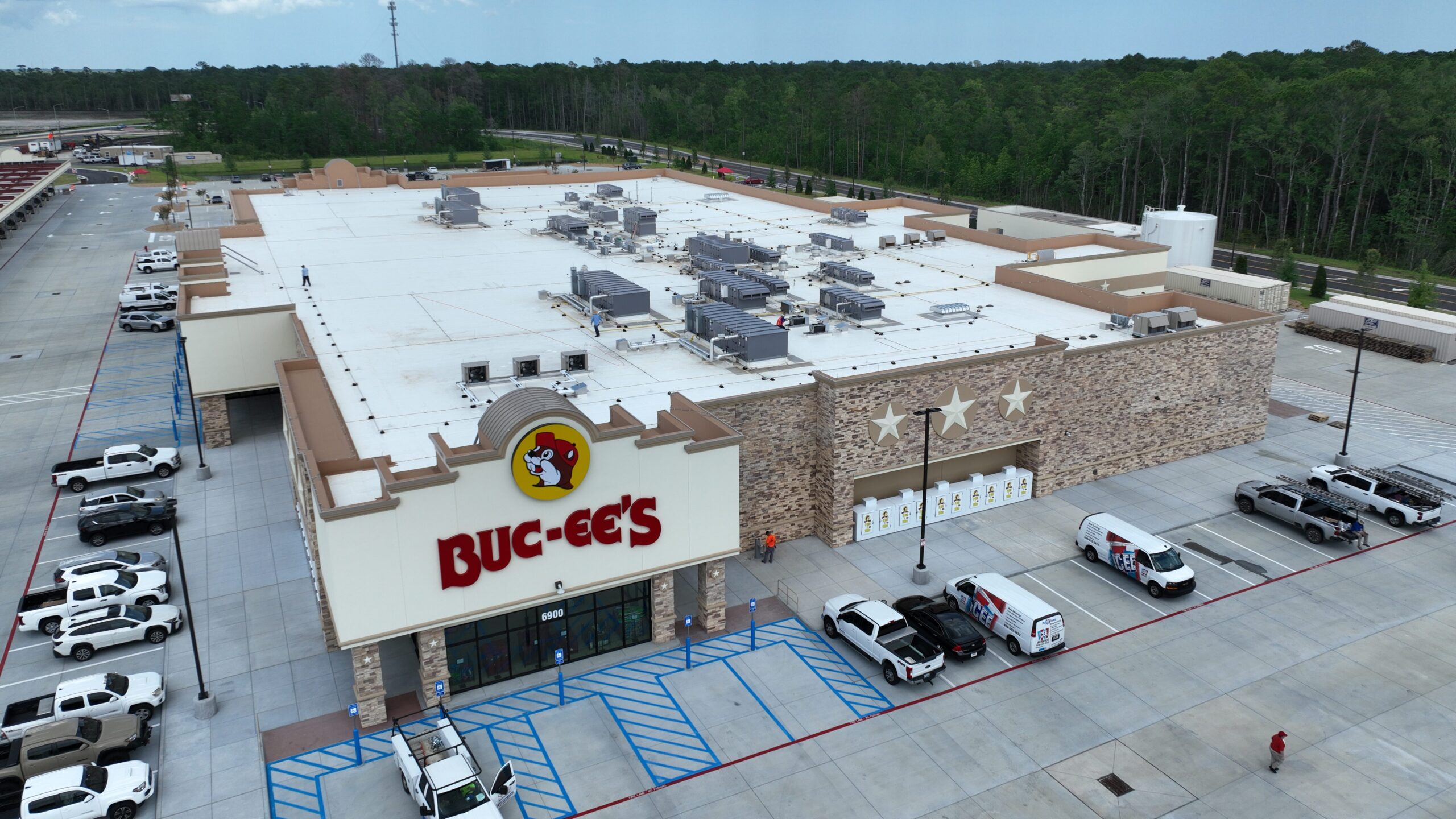 Buc-ee's #63 - Brunswick, GA
New Build - J. Raymond Construction -
Duro-Last PVC