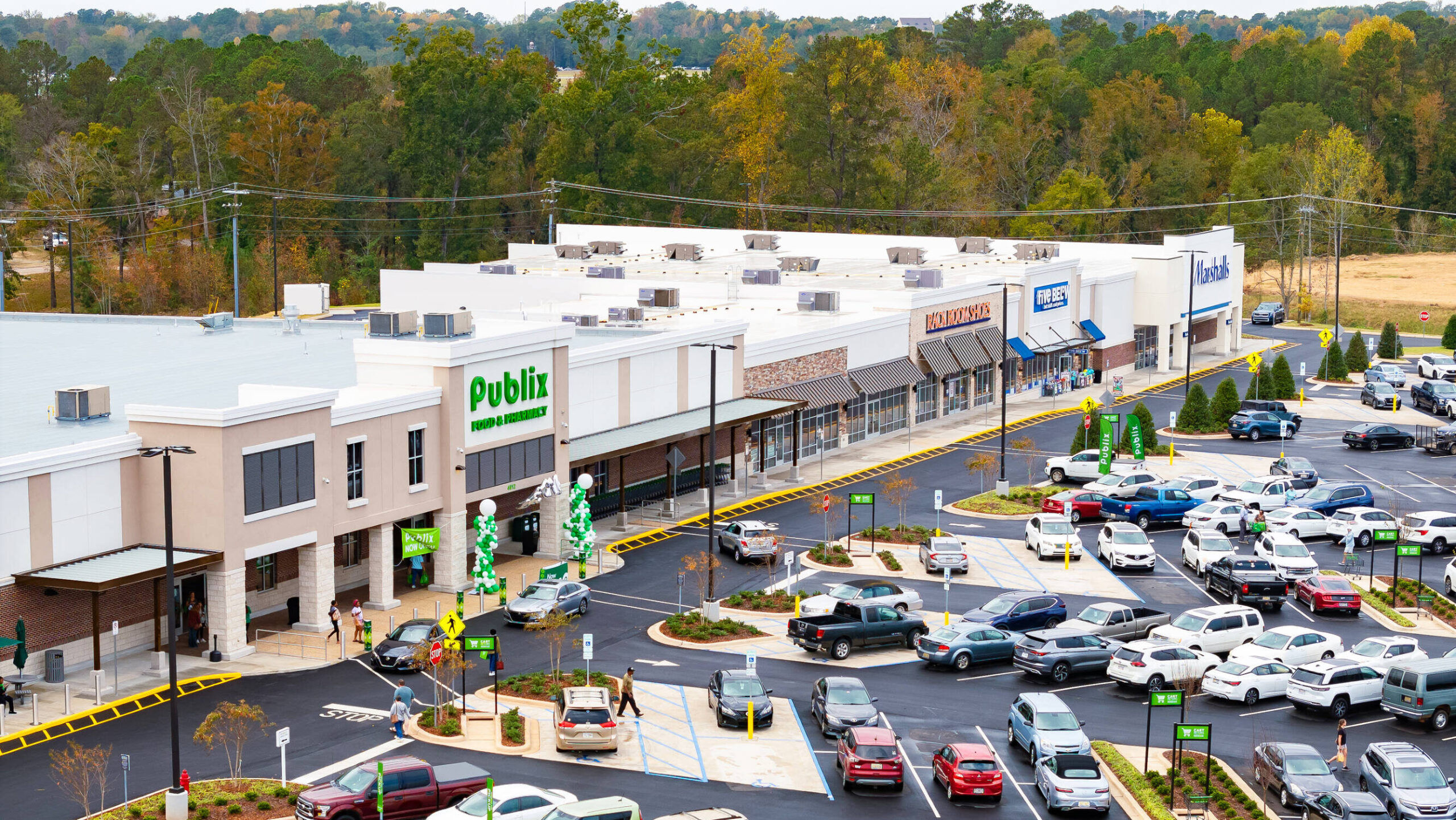 Publix #1878 -Alexander City, AL
New Build - DBS Corp. -
BUR, TPO, PVC, & Standing Seam