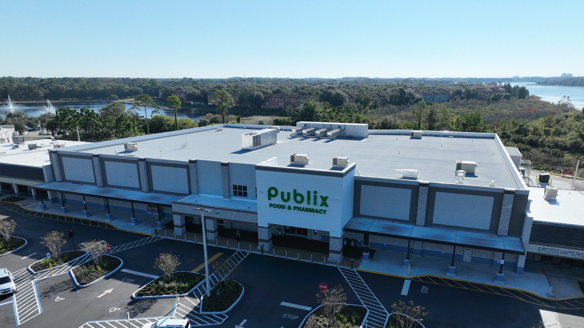 Publix Projects Publix #2022 - Orlando, FL
New Build - Hawkins Construction - BUR & PVC