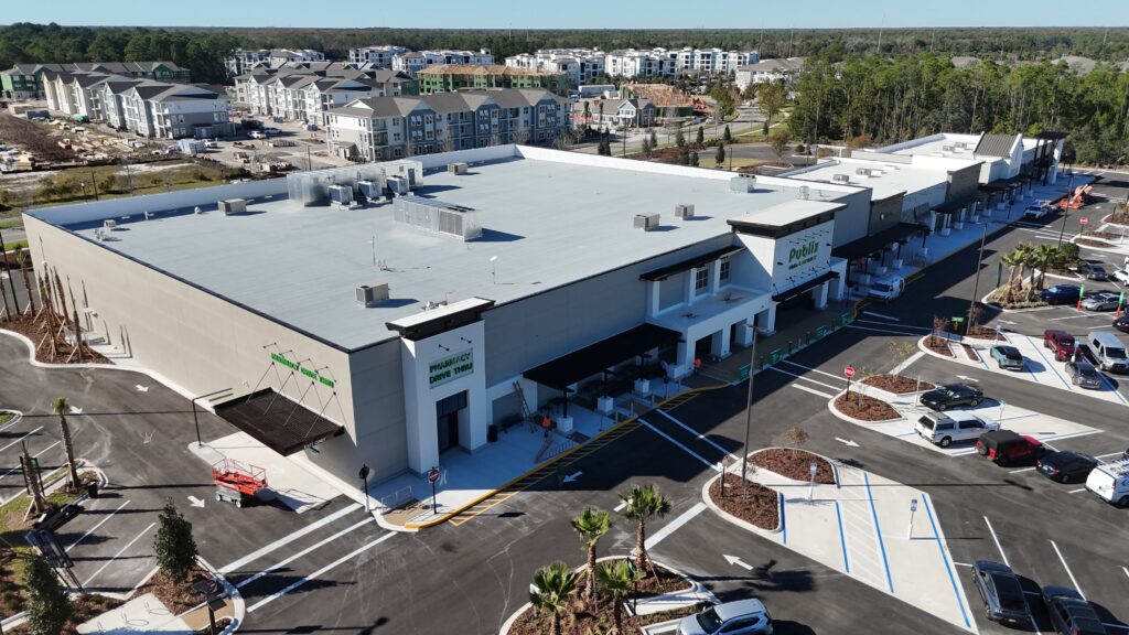 Publix Projects Publix #2103 - Jacksonville, FL
New Build - Hawkins Construction
BUR, PVC, & Standing Seam