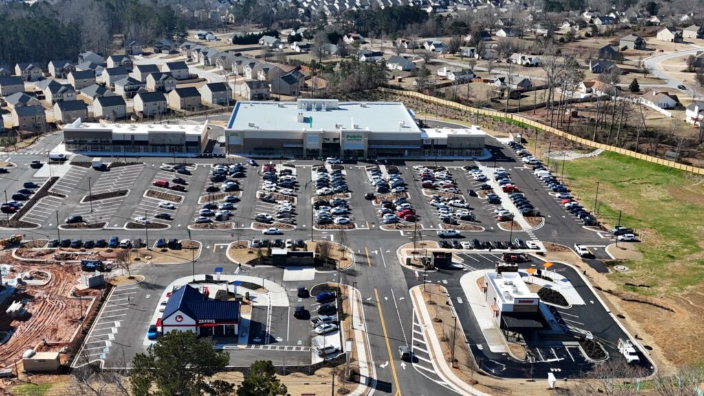Publix Projects Publix #2102 - Locust Grove, GA
New Build - Benning Construction
BUR & Standing Seam